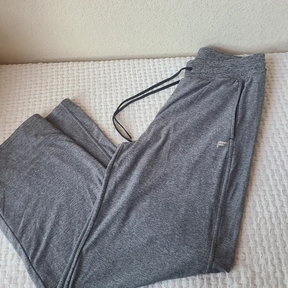 #50 Fabletics Cloud Jersey Wide Leg Pant Size M - Picture 2 of 8